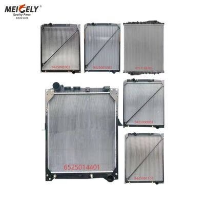 Chłodnica ciężarówki OE 9425000903 9425001503 9425000603 Pasuje do Mercedes-Benz MP2/MP3