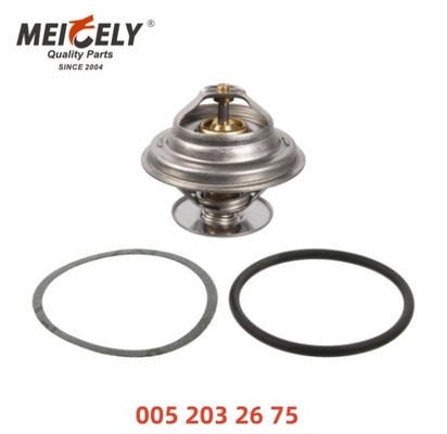 Termostat płynu chłodzącego silnika OEM 0052032675 1032000819 Dla Mercedesa-Benz