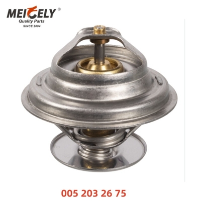 Termostat płynu chłodzącego silnika OEM 0052032675 1032000819 Dla Mercedesa-Benz