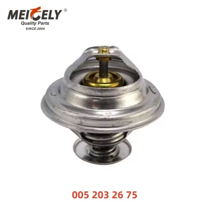 Termostat płynu chłodzącego silnika OEM 0052032675 1032000819 Dla Mercedesa-Benz