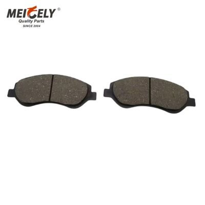 OEM 74213240774 Wysokiej jakości blokady hamulcowe 04465-42140 Premium Ceramic Brake Pads For RVI