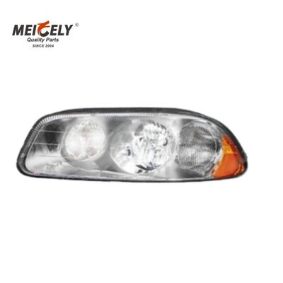 Zespół lewego reflektora Mack Truck OE Spec 2M0526M-L z obudową odporną na wstrząsy i soczewką zapobiegającą żółknięciu o wysokiej przejrzystości