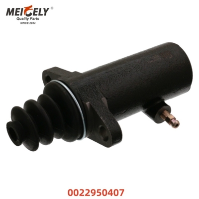 Ciężkie ciężarówki wysokiej jakości złącze ciężarówki Mistrzowy cylinder 0022950407 0002903212 dla Mercedes-Benz
